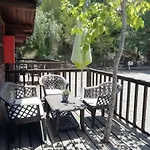 مكان تخييم La Pedrera 3*
