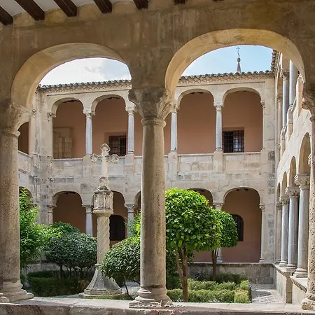 La Pedrera مكان تخييم