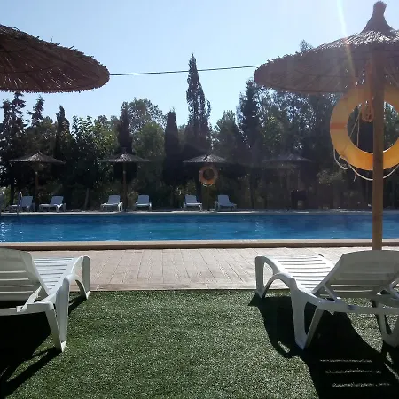 مكان تخييم La Pedrera 3*